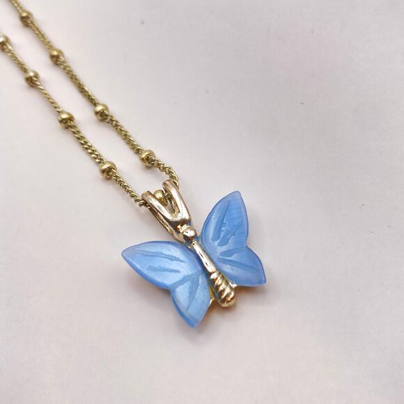 PREMIER DESIGNS Pearly Blue Glass Butterfly Pendant Necklace Silver Tone 16" - Picture 1 of 6